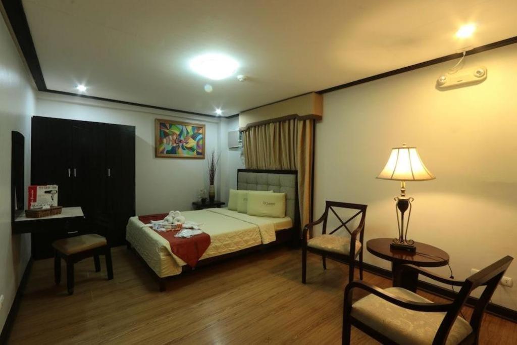 D' Leonor Hotel Davao Luaran gambar