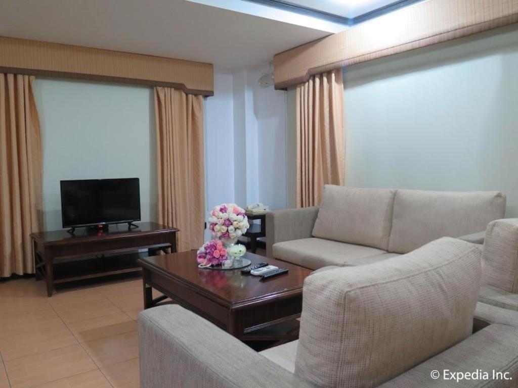 D' Leonor Hotel Davao Luaran gambar